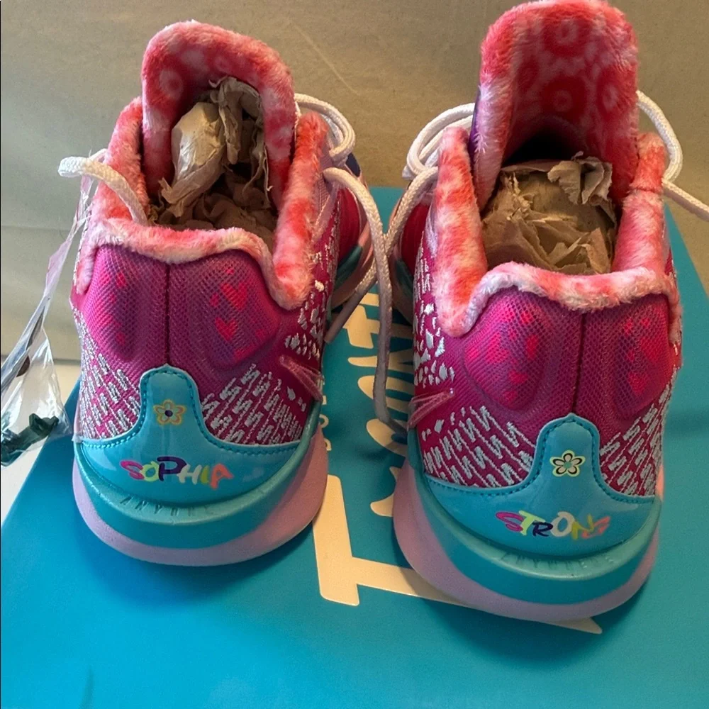 Nike x Doernbecher 20th Anniversary - Picture 4 of 4